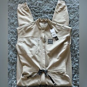 Figs scrubs STAR WARS Mandalore Grogu Jumpsuit